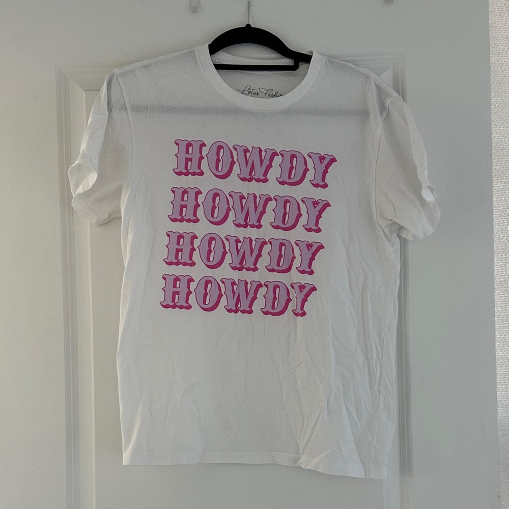 White Graphic Tee with Pink 'Howdy' Print
